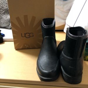 UGG Aviana Chelsea Rain Boots